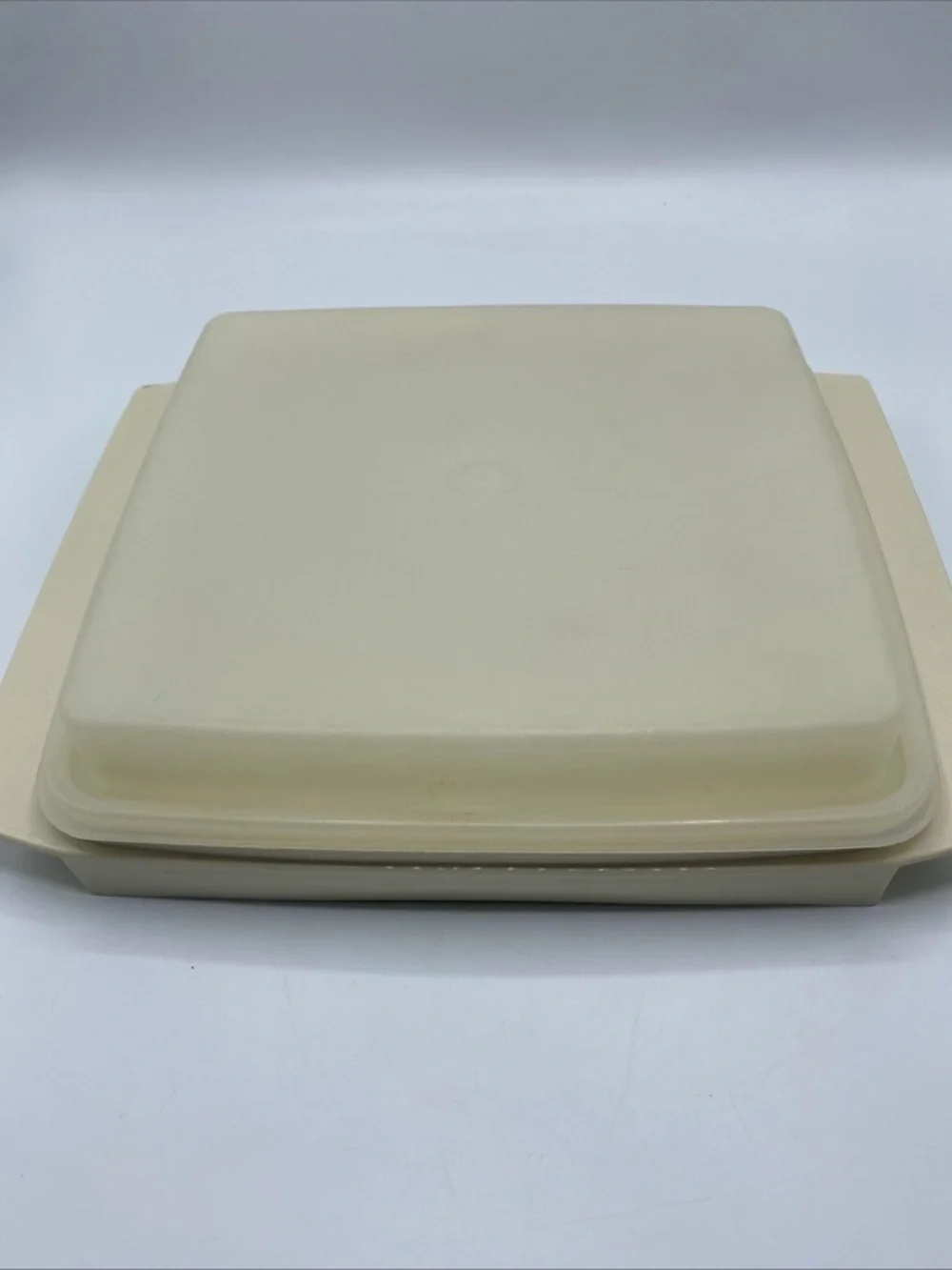 Vintage USA Tupperware Deviled Egg Keeper Lid #723 Beige NO INSERTS Deli Meat